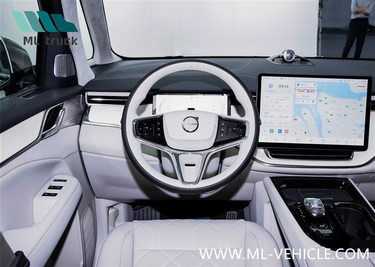 VOLVO EM90