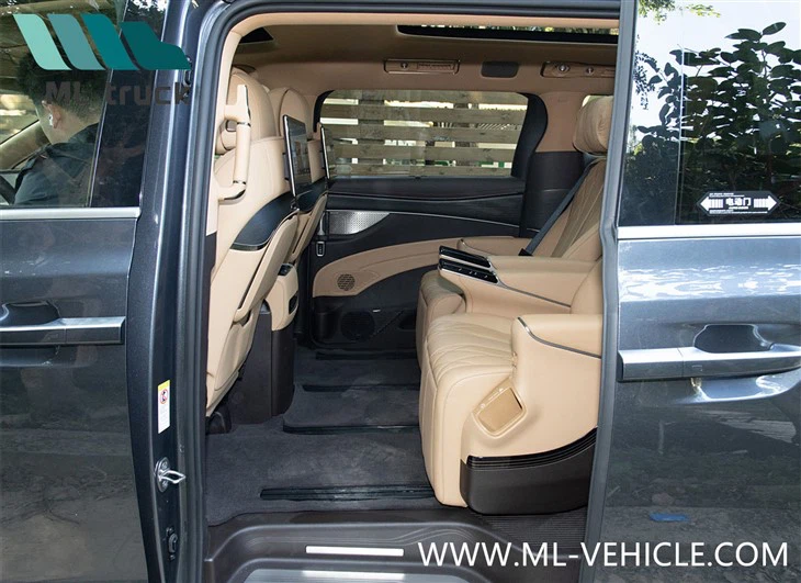 2025 BYD Denza D9 EV MPV