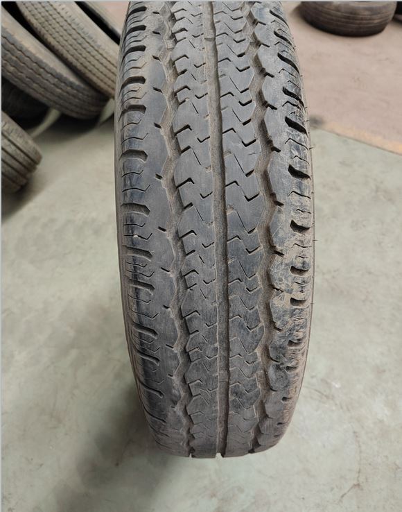 商用軽貨物・バン用185R15C中古タイヤ